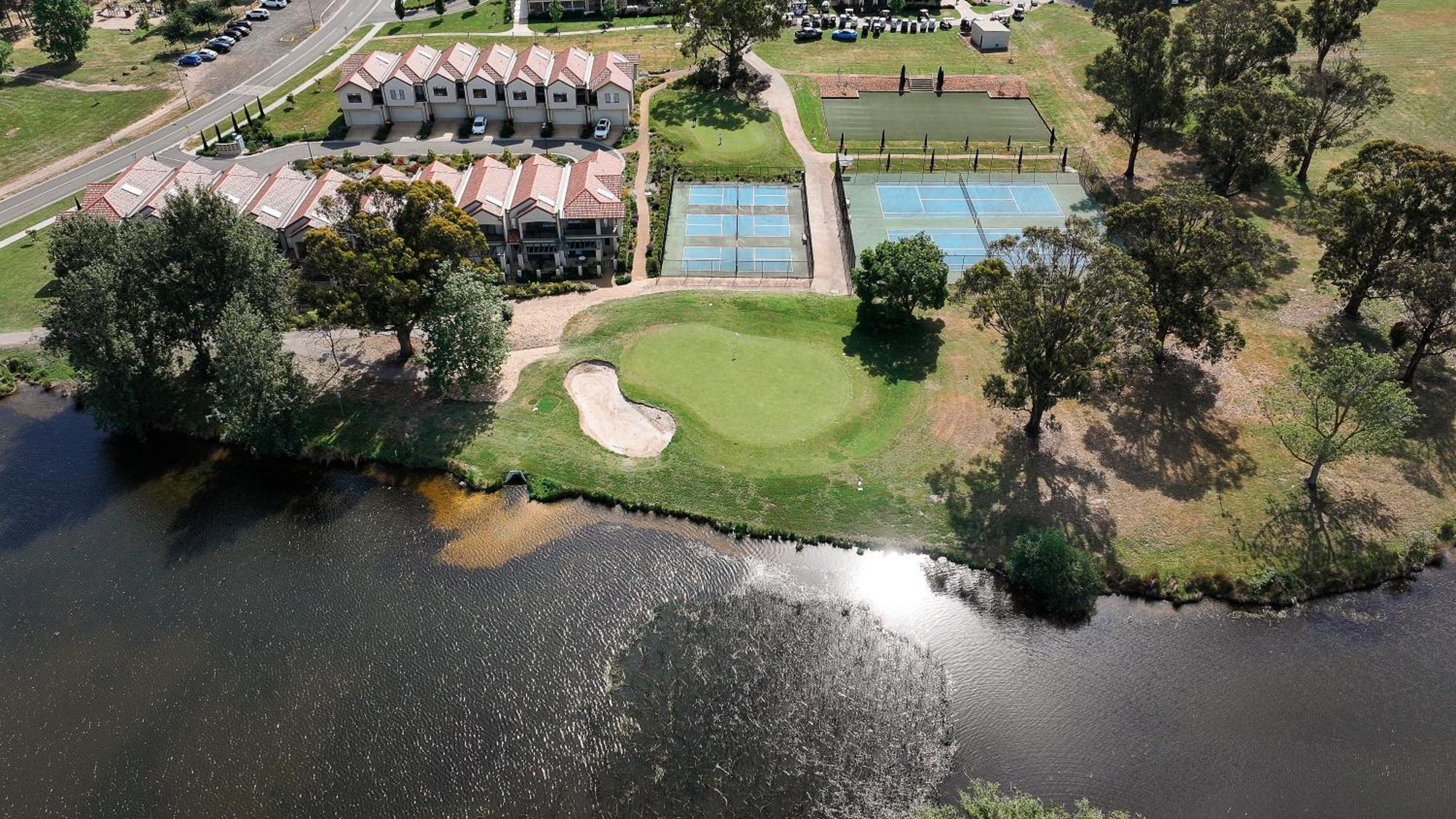 Hidden Valley Resort Wallan Екстер'єр фото