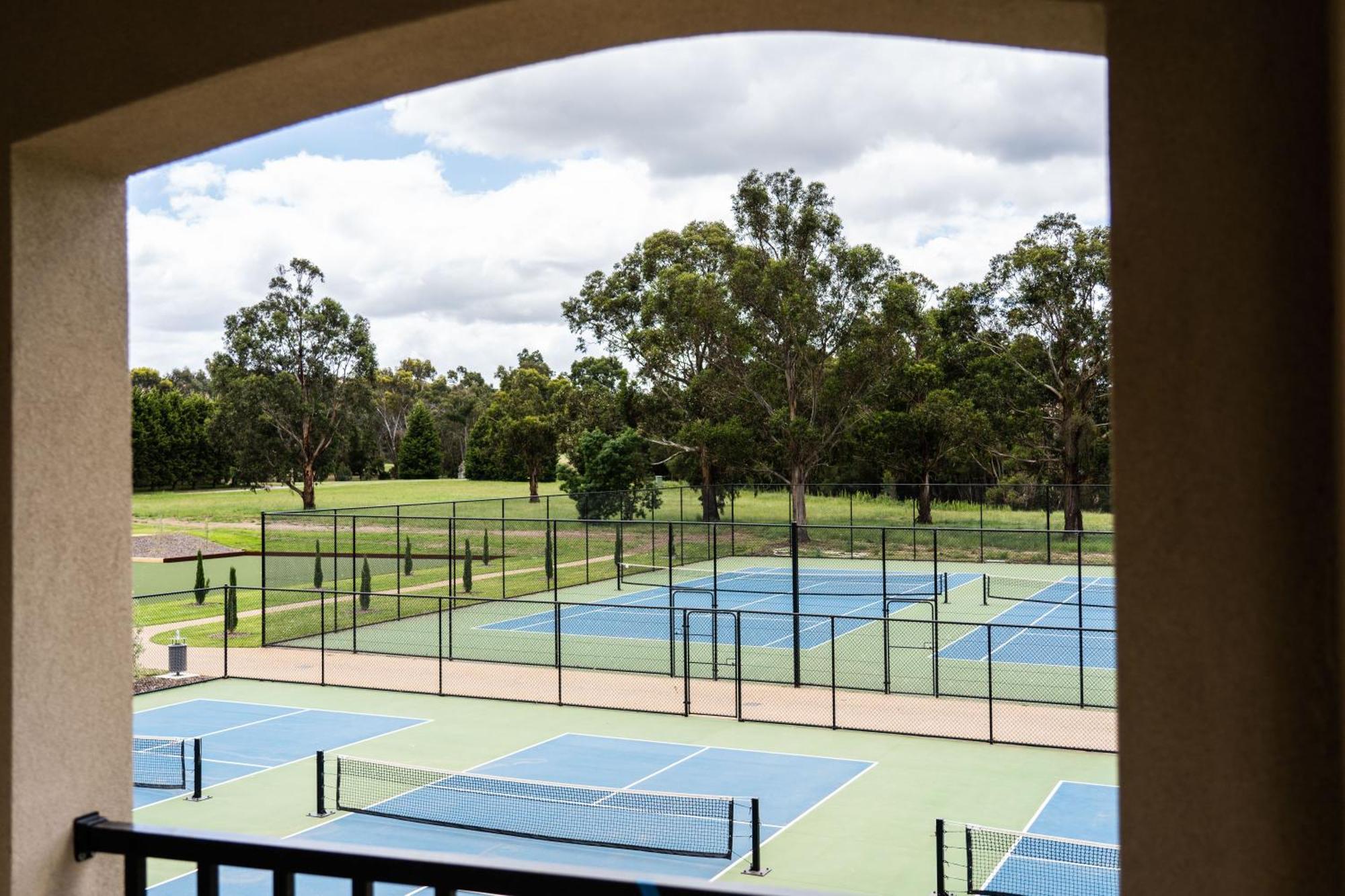Hidden Valley Resort Wallan Екстер'єр фото
